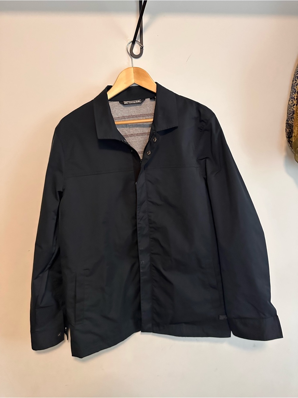 TravisMathew Men’s Black Lightweight Lined Jacket Size L Golf Casual